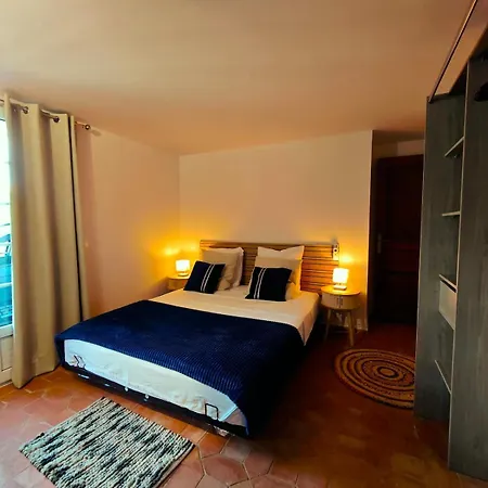 Provencal Detached House And Private Pool